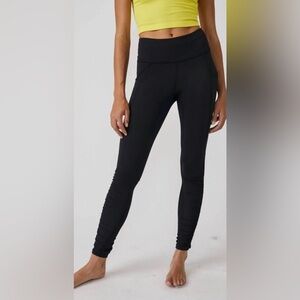 Free People Movement Wonderland Warmth Run Leggings in Black Size Small